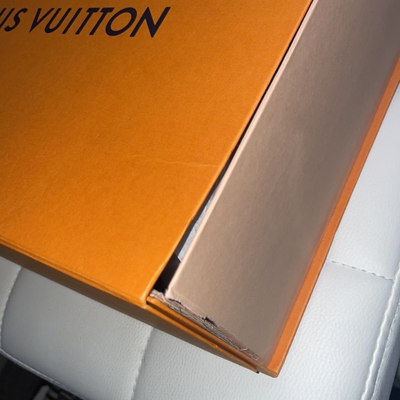 Louis Vuitton men sneakers - Picture 8 of 8